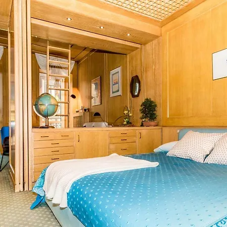 Apartment Joivy Charming With Terrace In The Very Heart Of *