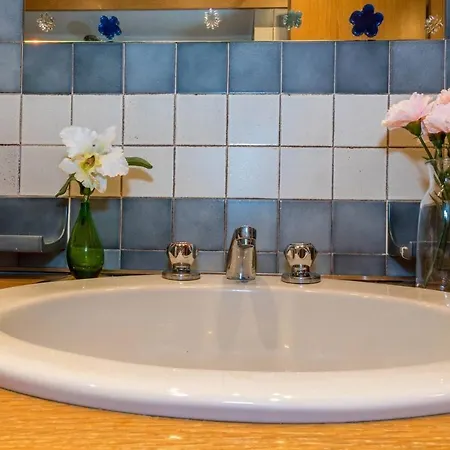 Apartman Joivy Charming With Terrace In The Very Heart Of